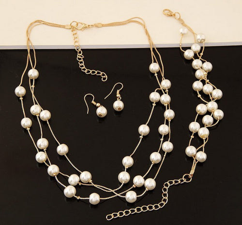 Pearl Rhinestone Necklace